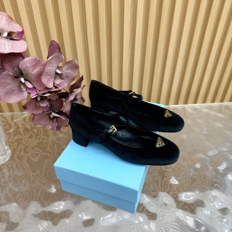 WaterResistant Prada Heeled Shoes 35179