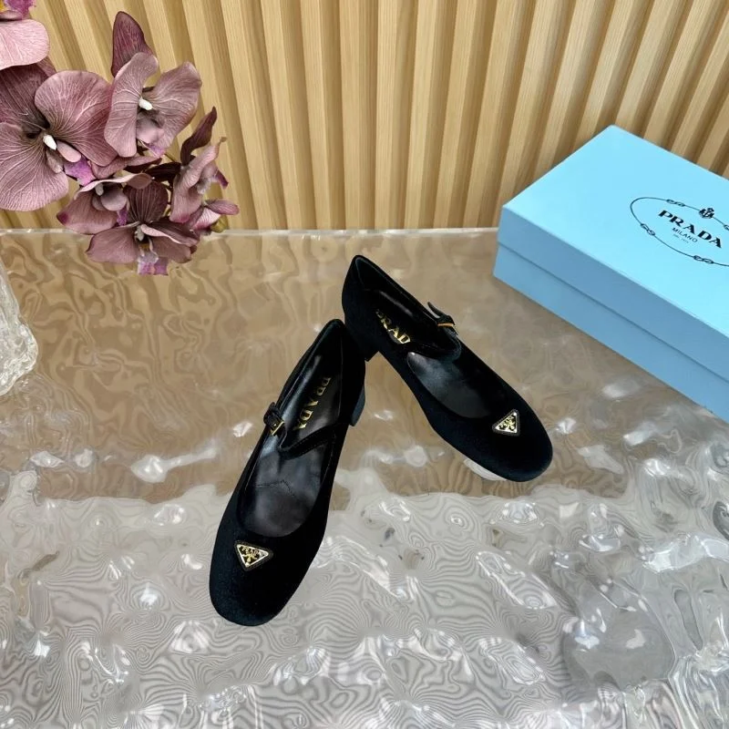 WaterResistant Prada Heeled Shoes 35179