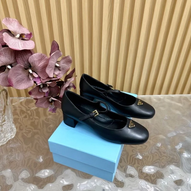 SoftTouch Prada Heeled Shoes 35178