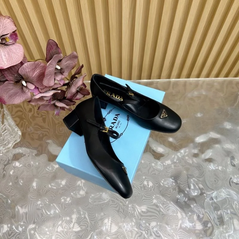 SoftTouch Prada Heeled Shoes 35178