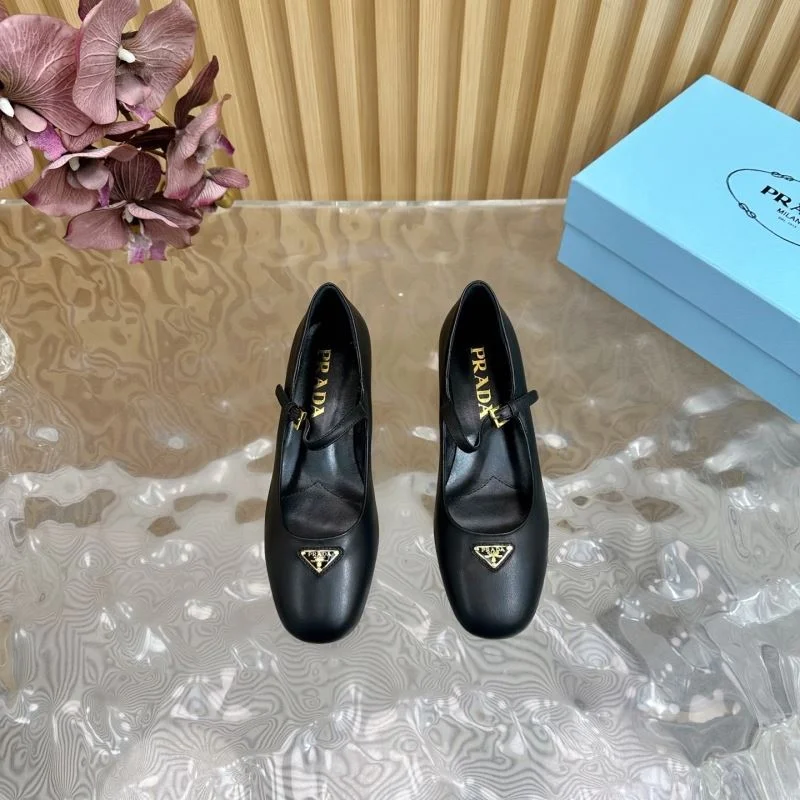 SoftTouch Prada Heeled Shoes 35178