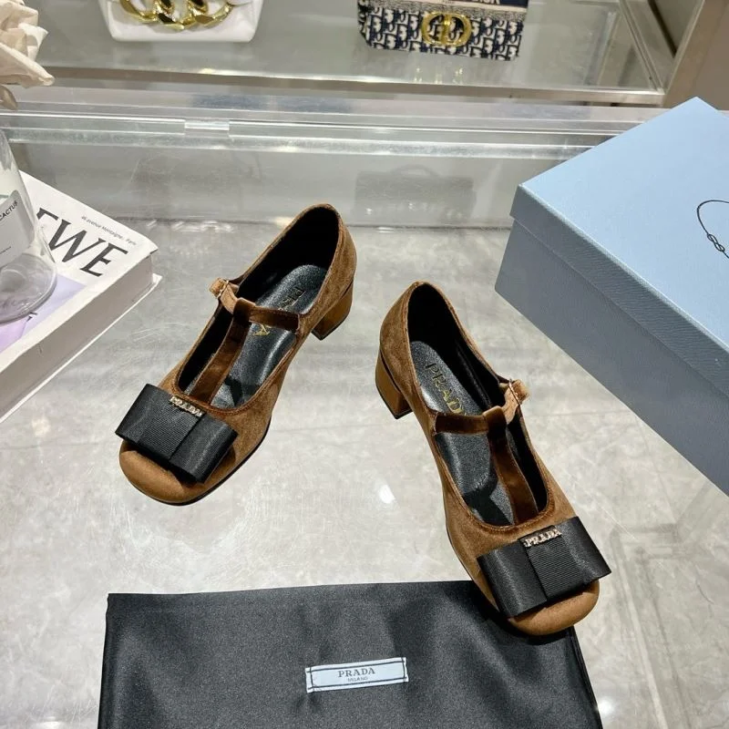 Prada Heeled Shoes Attractive 35176