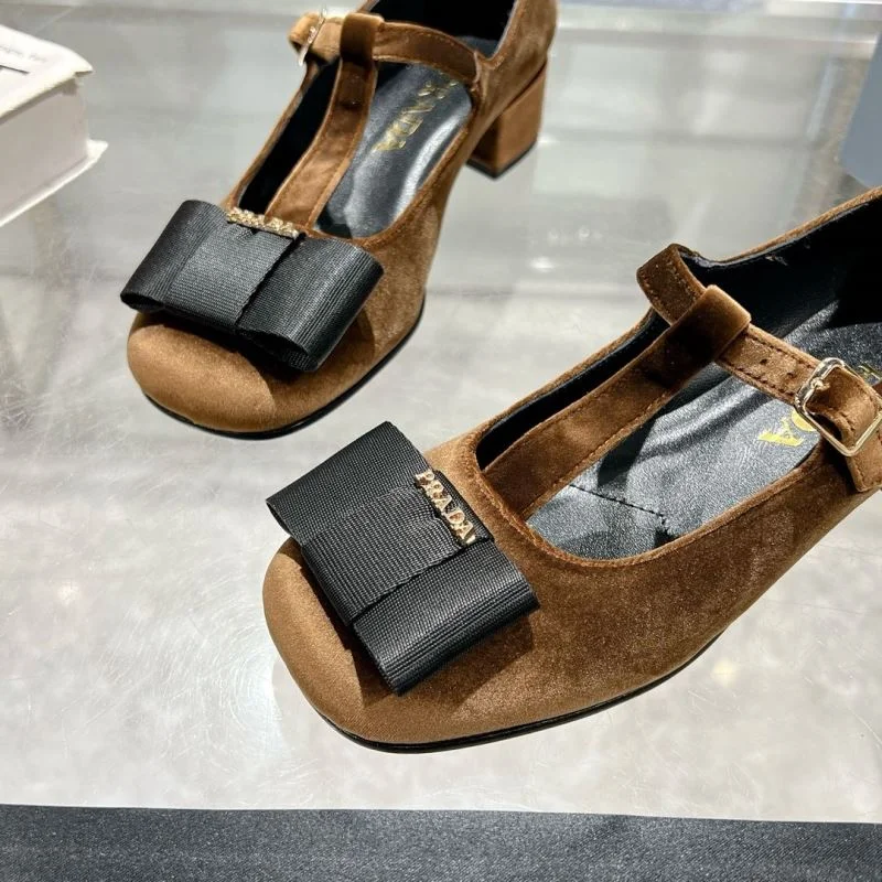 Prada Heeled Shoes Attractive 35176