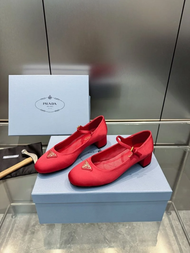 ComfortFit Prada Heeled Shoes 35175