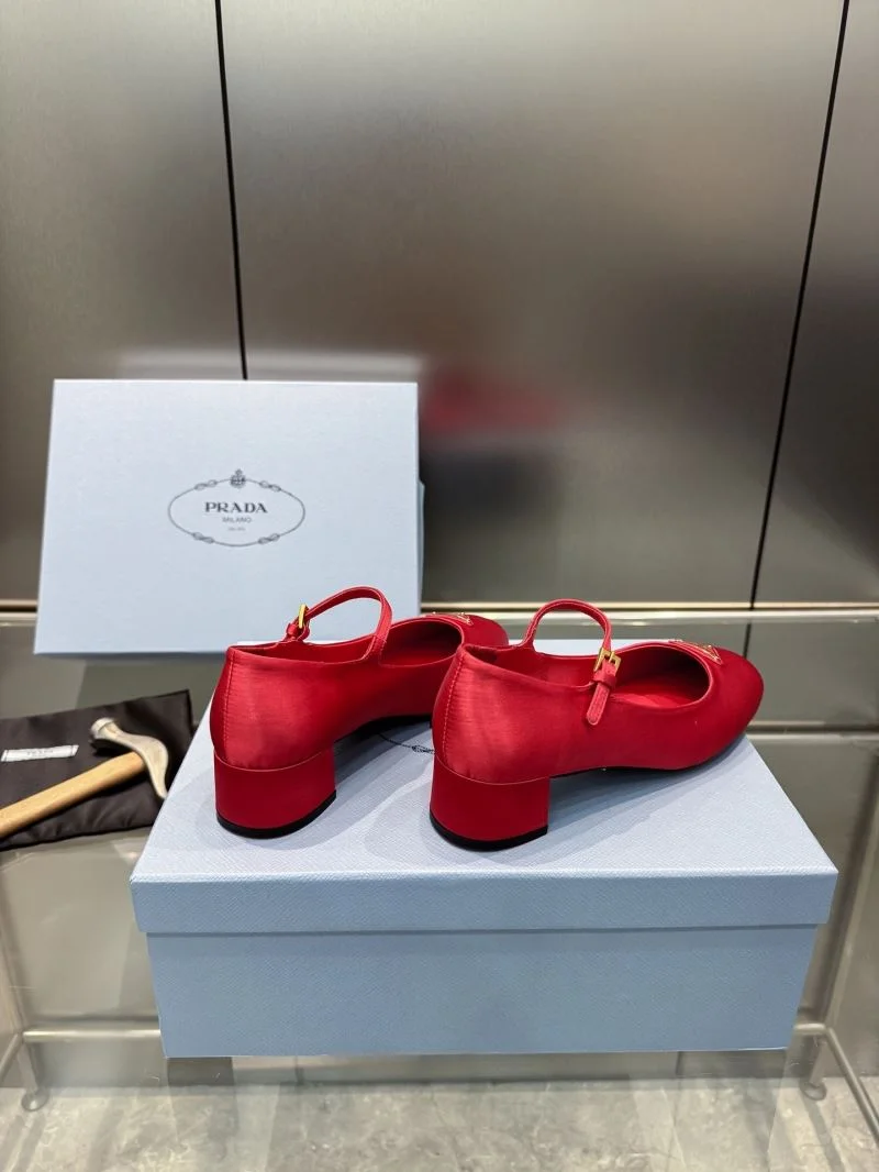 ComfortFit Prada Heeled Shoes 35175