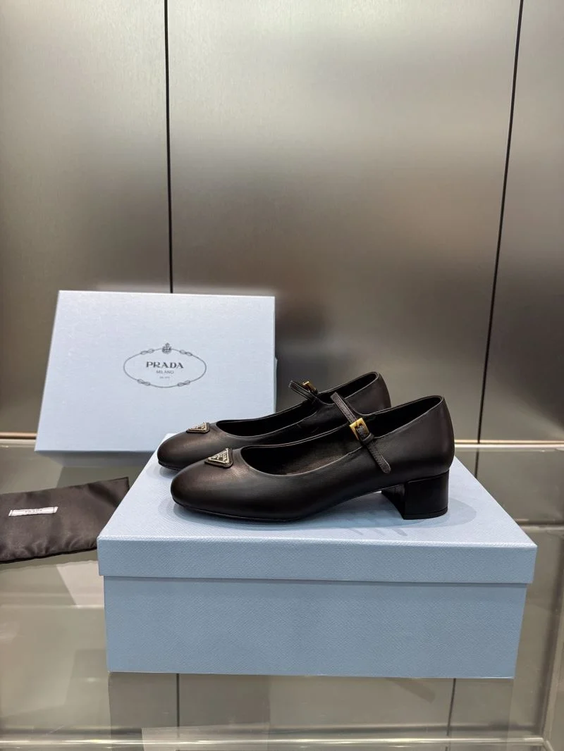 Prada Heeled Shoes Durable 35171