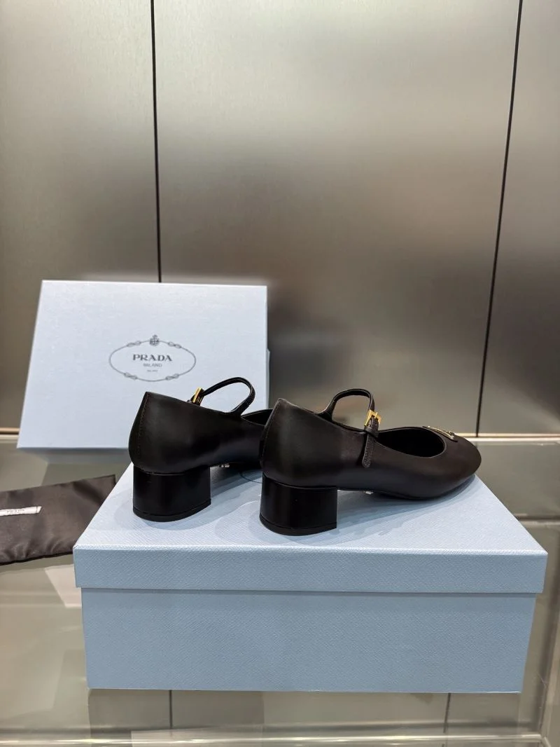 Prada Heeled Shoes Durable 35171