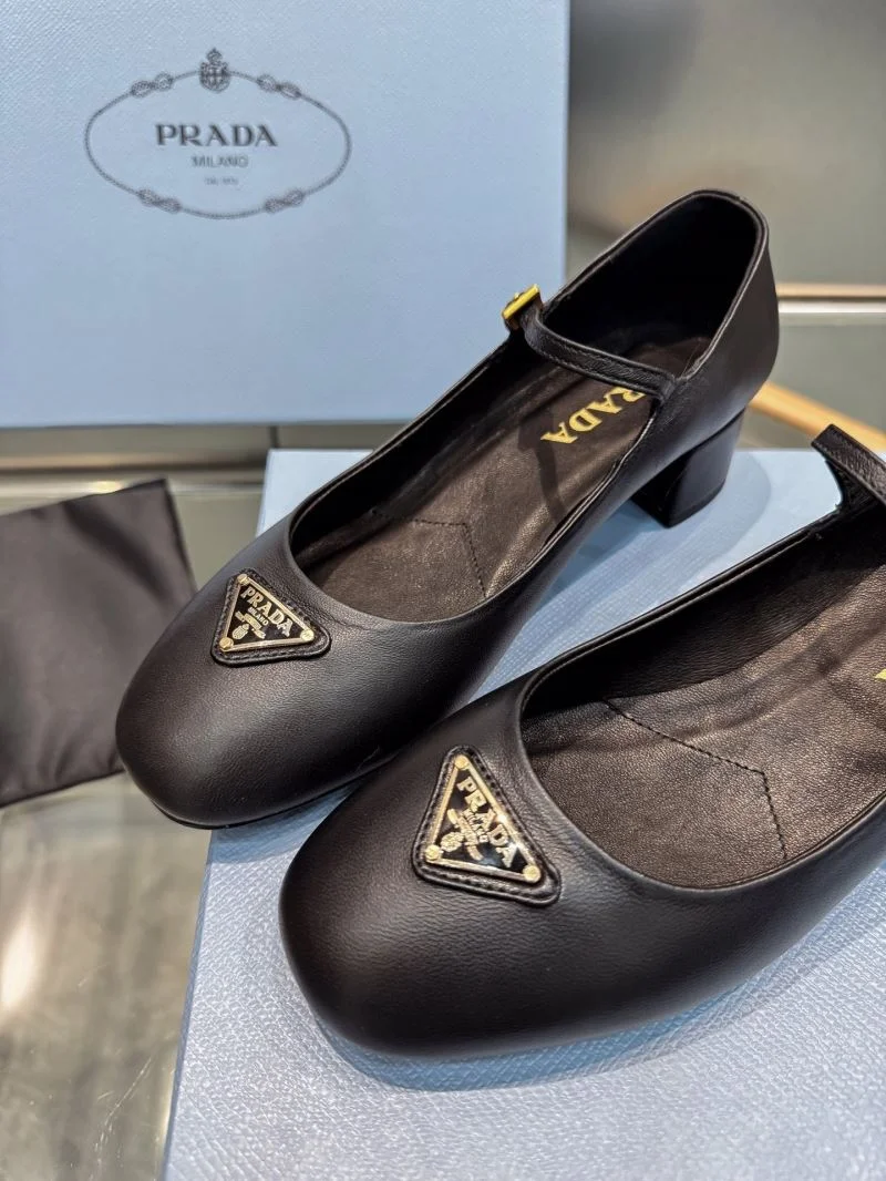 Prada Heeled Shoes Durable 35171