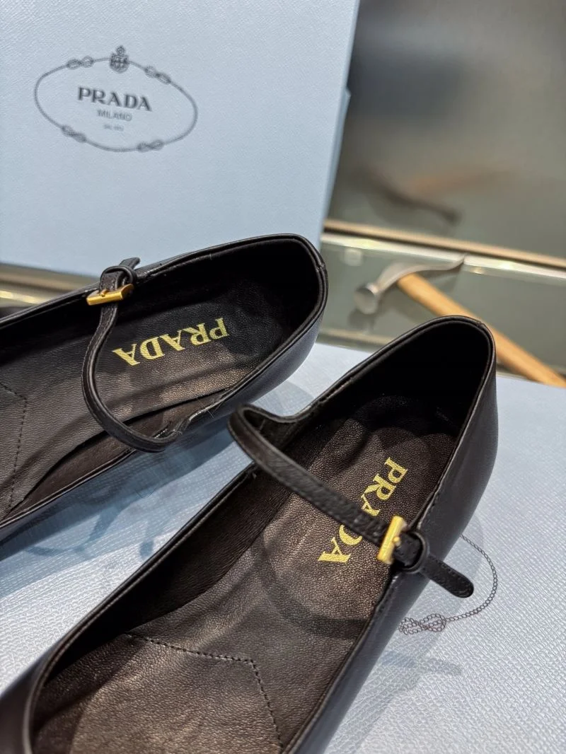 Prada Heeled Shoes Durable 35171