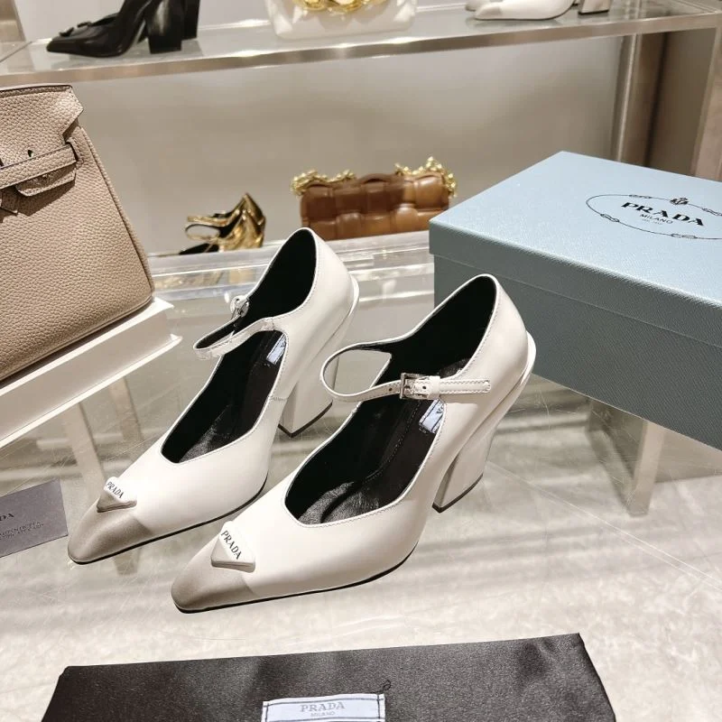 Reliable Prada Heeled Shoes 35157