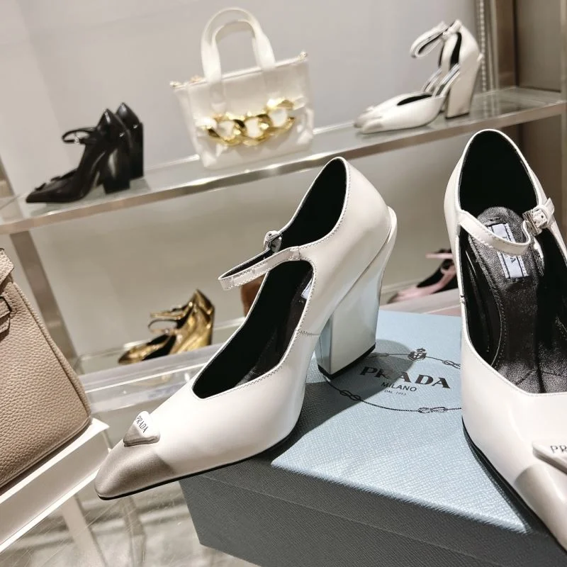 Reliable Prada Heeled Shoes 35157