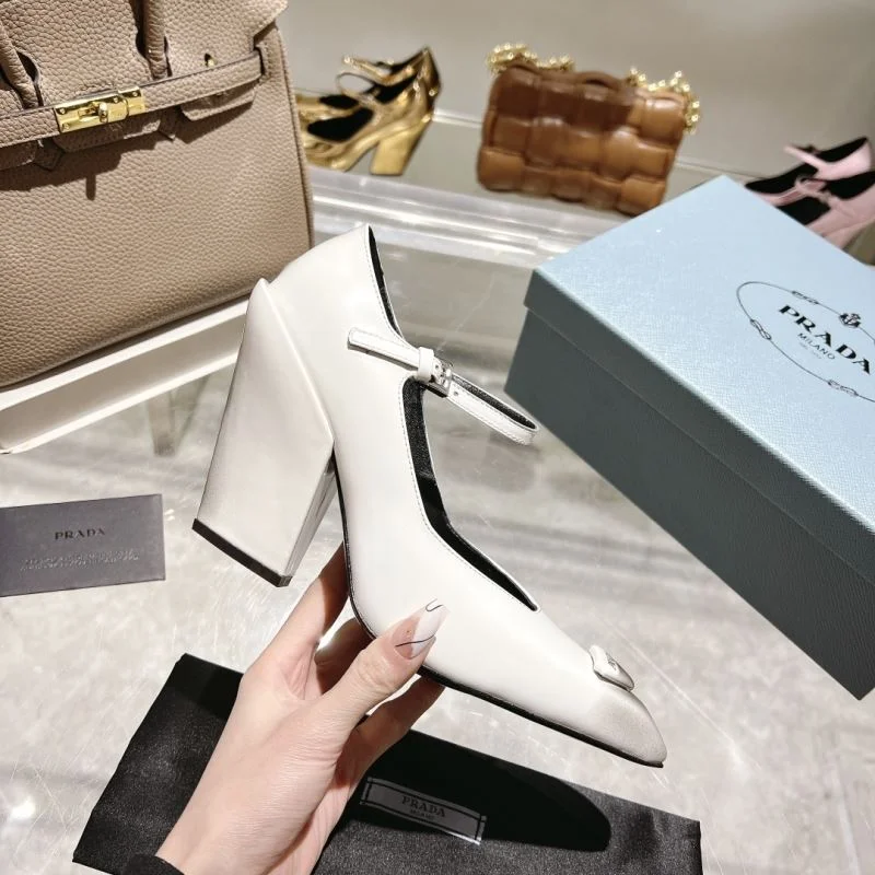 Reliable Prada Heeled Shoes 35157