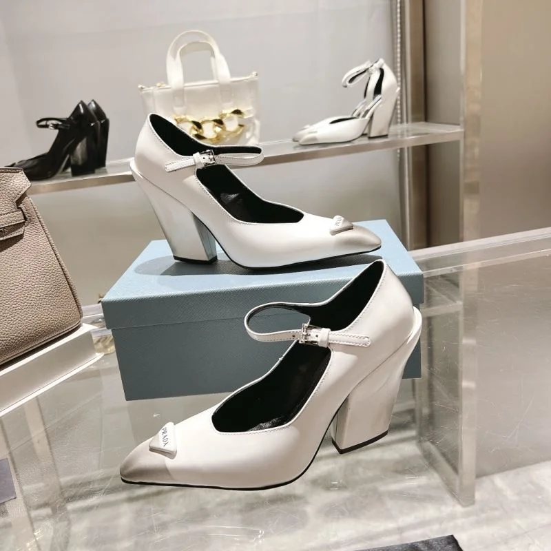 Reliable Prada Heeled Shoes 35157