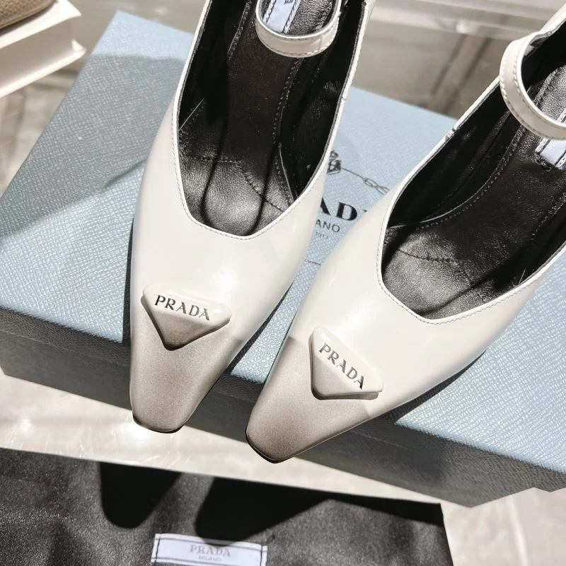 Reliable Prada Heeled Shoes 35157