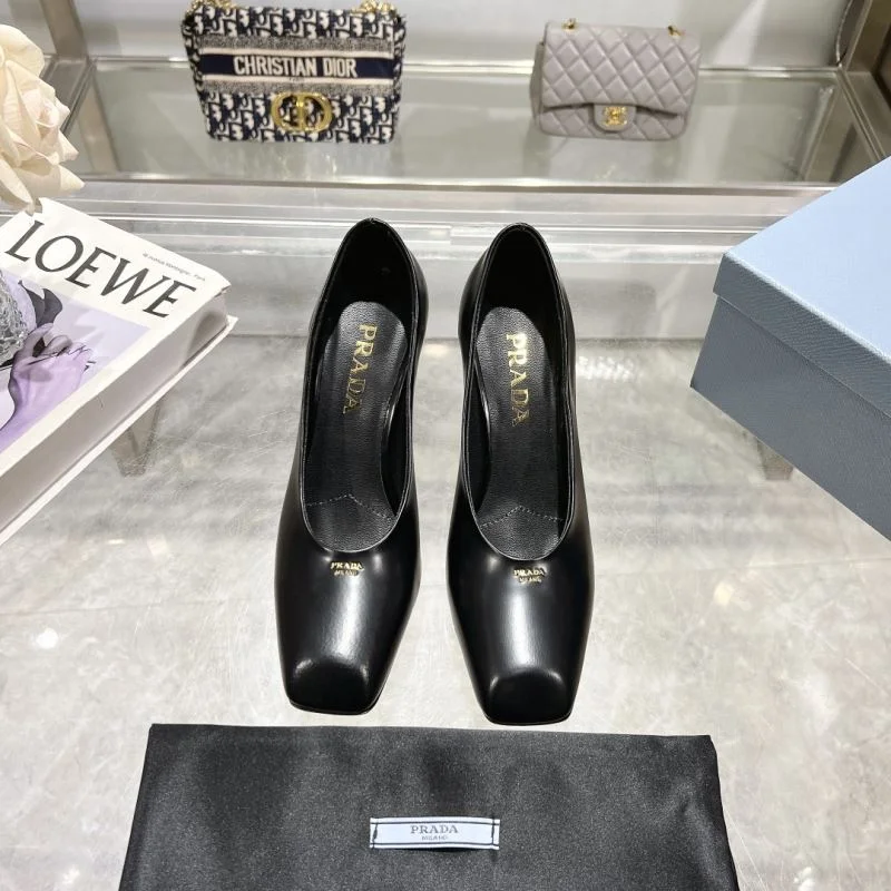 Versatile Prada Heeled Shoes 35144