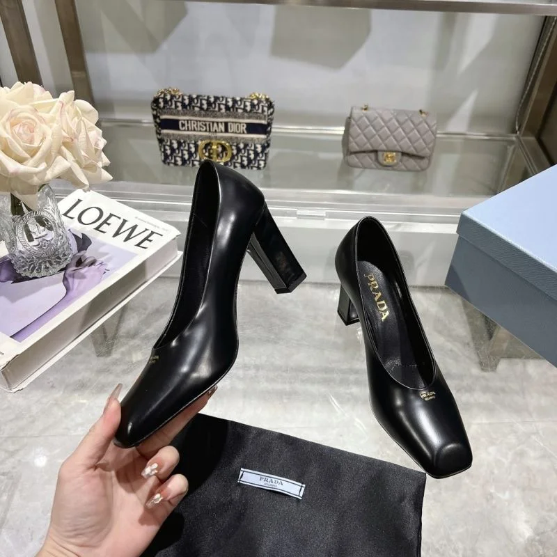 Versatile Prada Heeled Shoes 35144