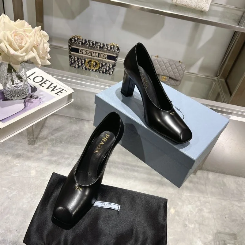 Versatile Prada Heeled Shoes 35144
