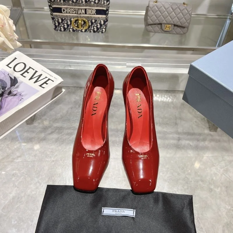 Snug Prada Heeled Shoes 35154