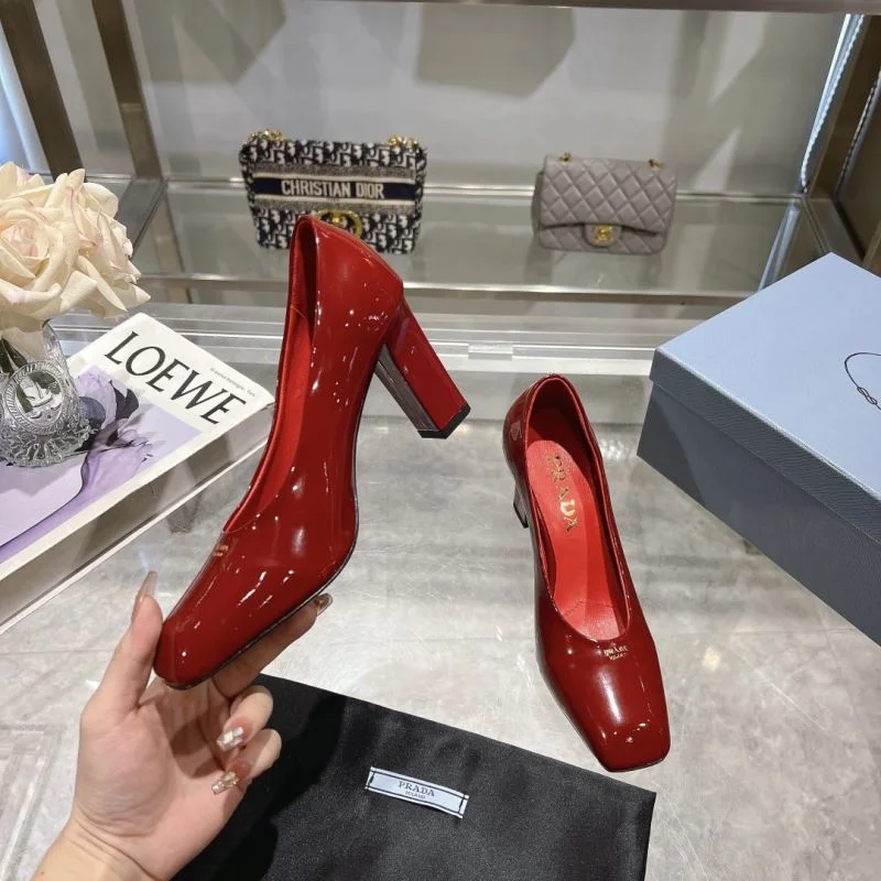 Snug Prada Heeled Shoes 35154
