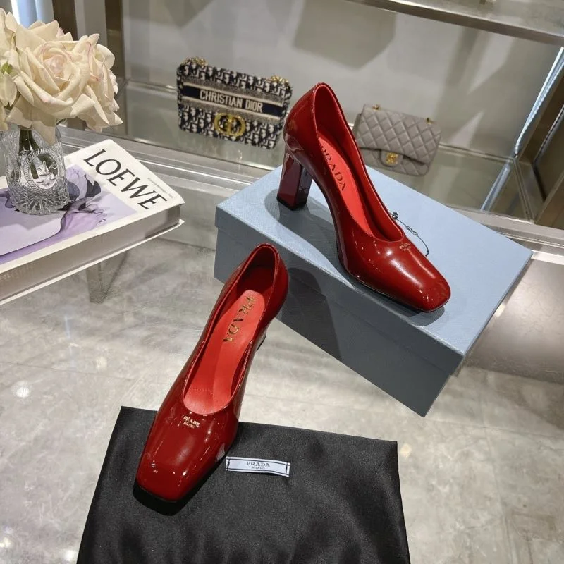Snug Prada Heeled Shoes 35154