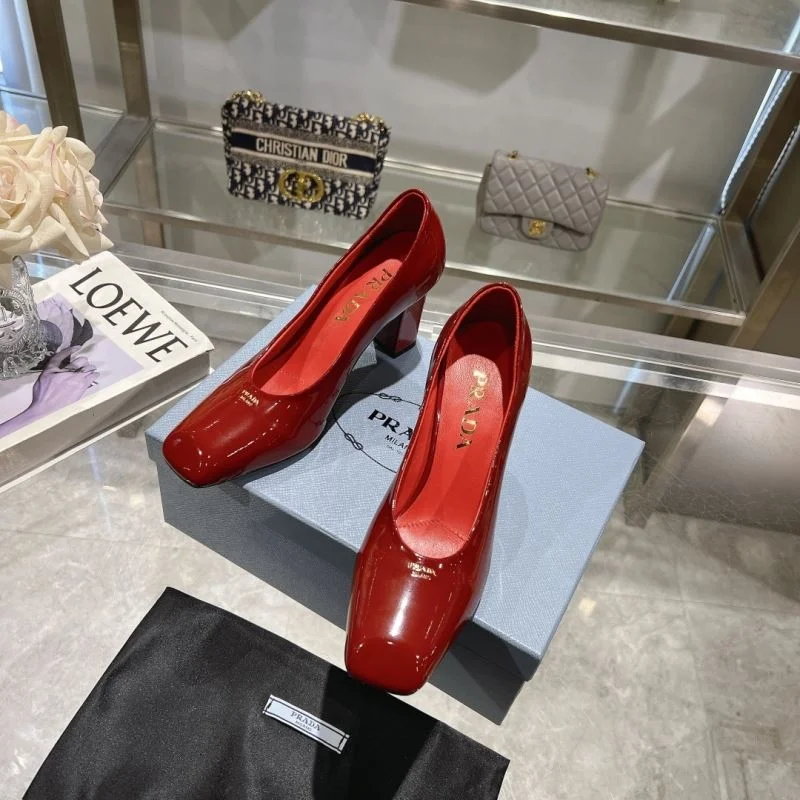 Snug Prada Heeled Shoes 35154