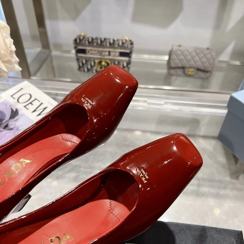 Snug Prada Heeled Shoes 35154