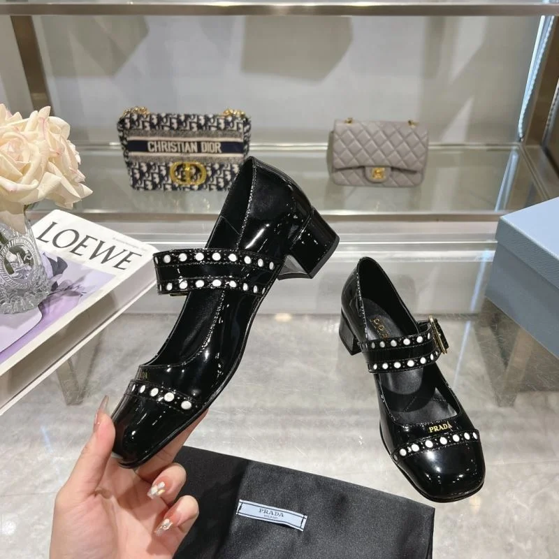 Prada Heeled Shoes Unisex 35150