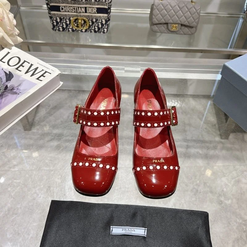 Prada Heeled Shoes Attractive 35141