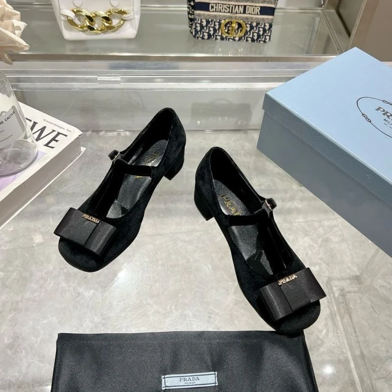 Packable Prada Heeled Shoes 35172