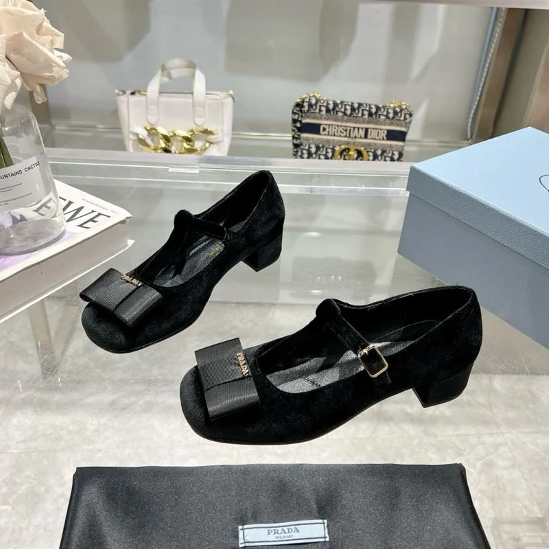 Packable Prada Heeled Shoes 35172