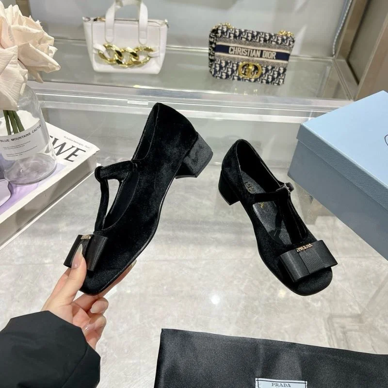 Packable Prada Heeled Shoes 35172