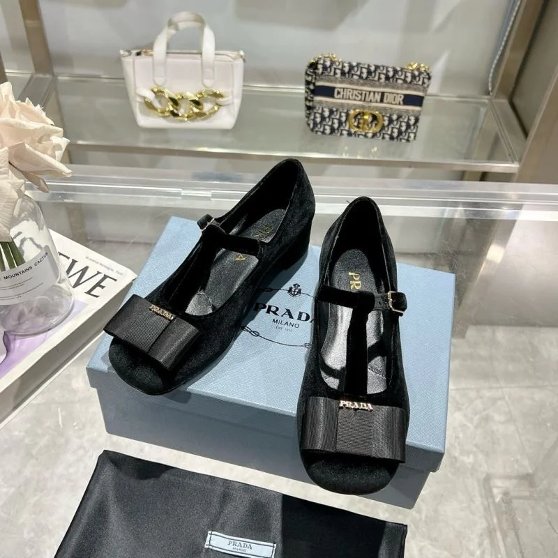 Packable Prada Heeled Shoes 35172