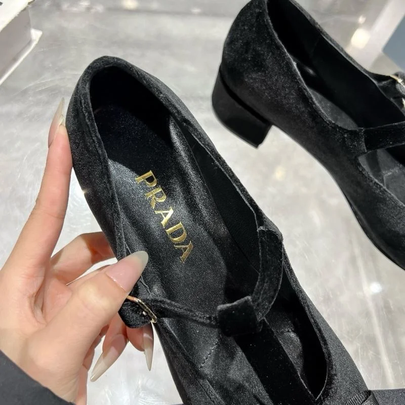 Packable Prada Heeled Shoes 35172