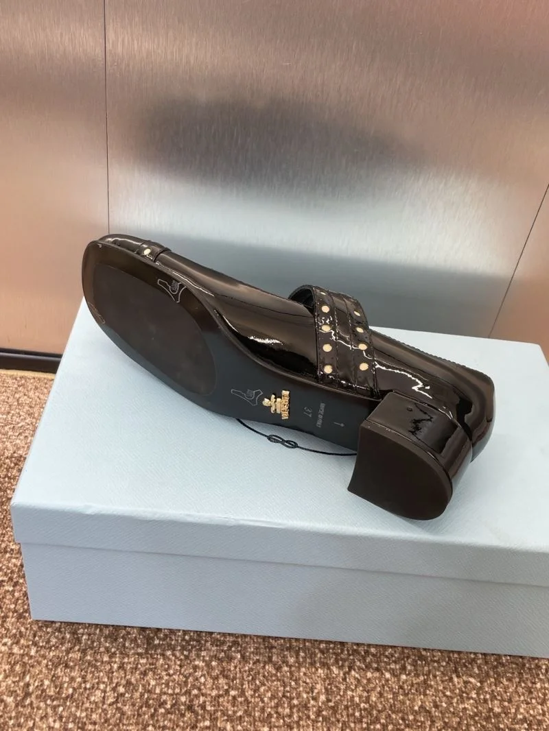 StreetReady Prada Heeled Shoes 35143