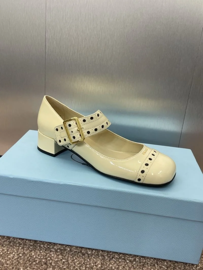Prada Heeled Shoes Stylish 35146