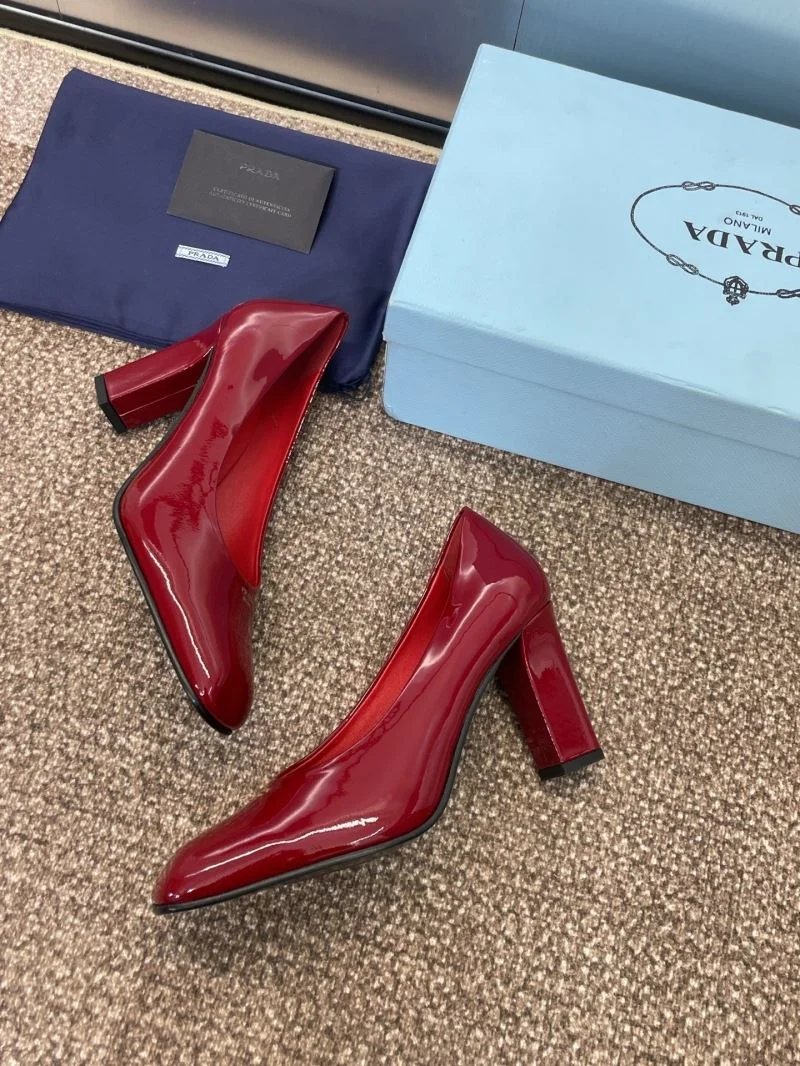 Snug Prada Heeled Shoes 35145