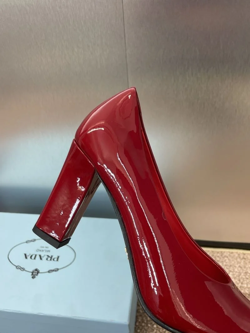 Snug Prada Heeled Shoes 35145