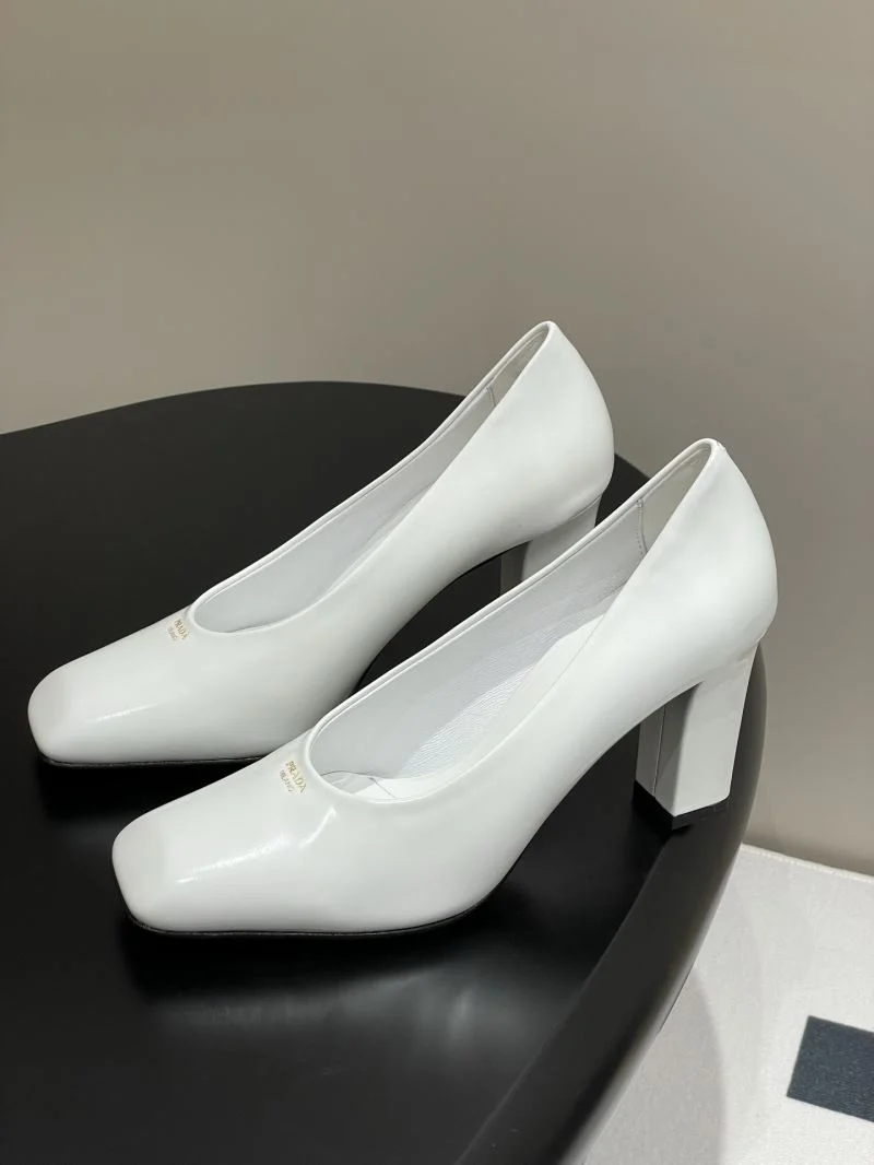 Prada Heeled Shoes Functional 34882