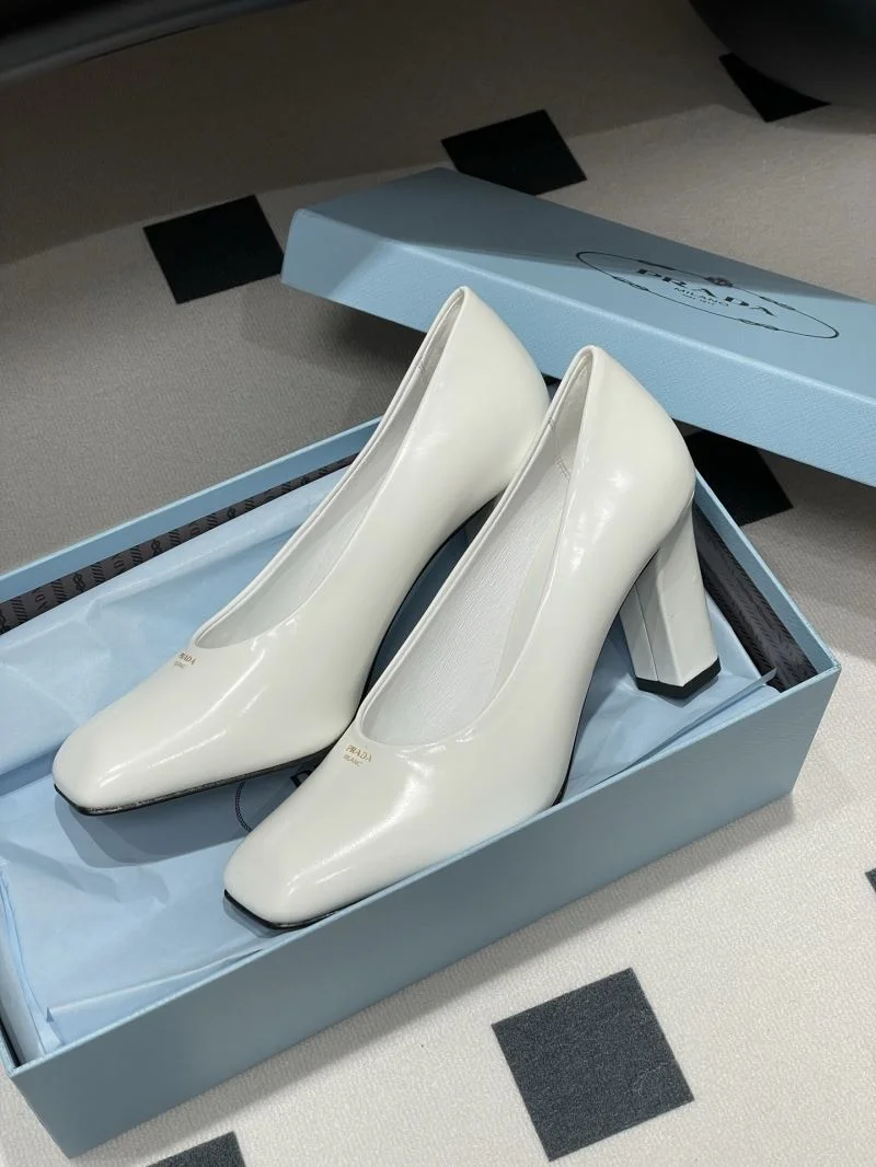 Prada Heeled Shoes Functional 34882