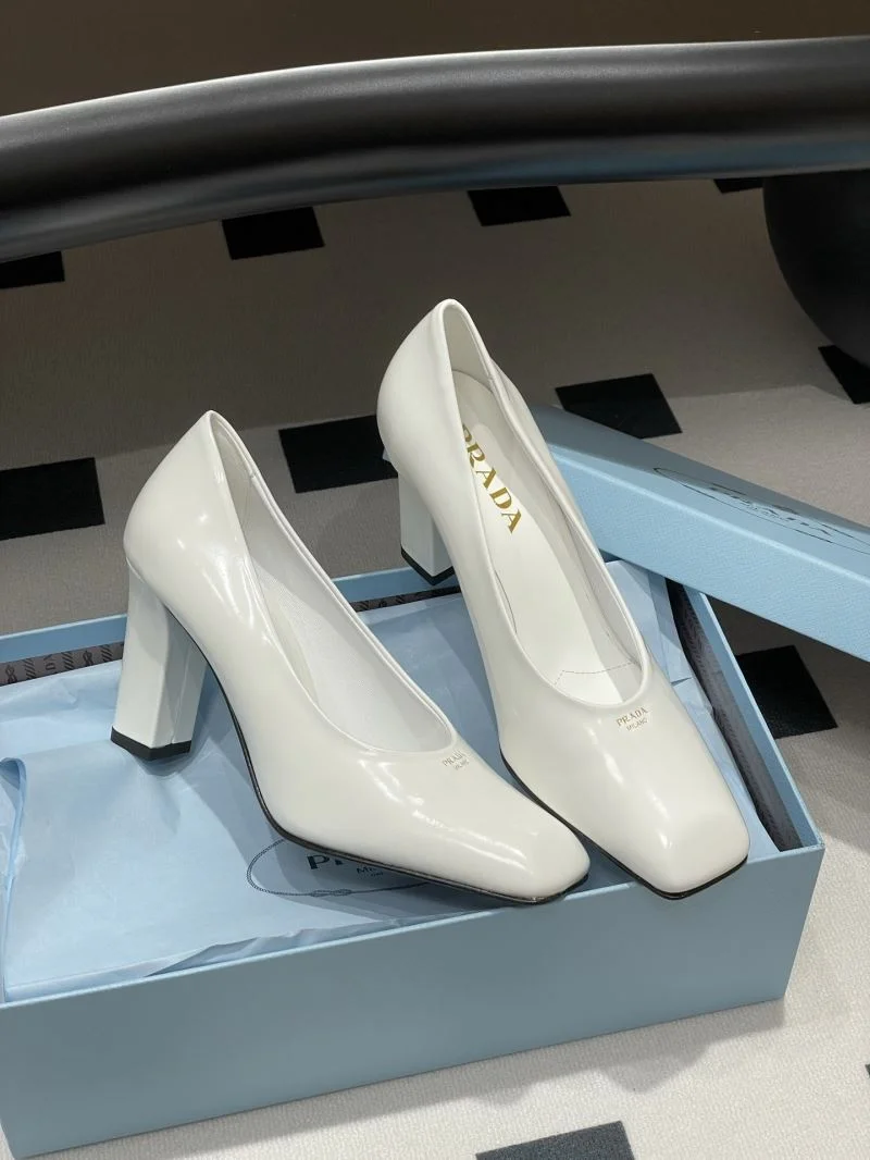 Prada Heeled Shoes Functional 34882