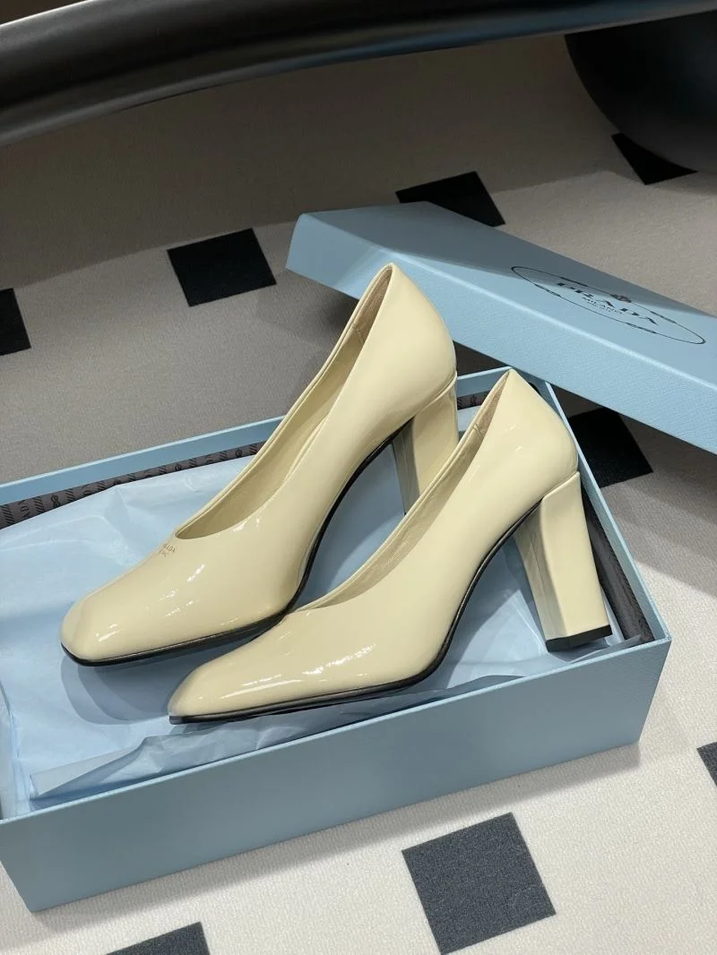 Prada Heeled Shoes Durable 34885