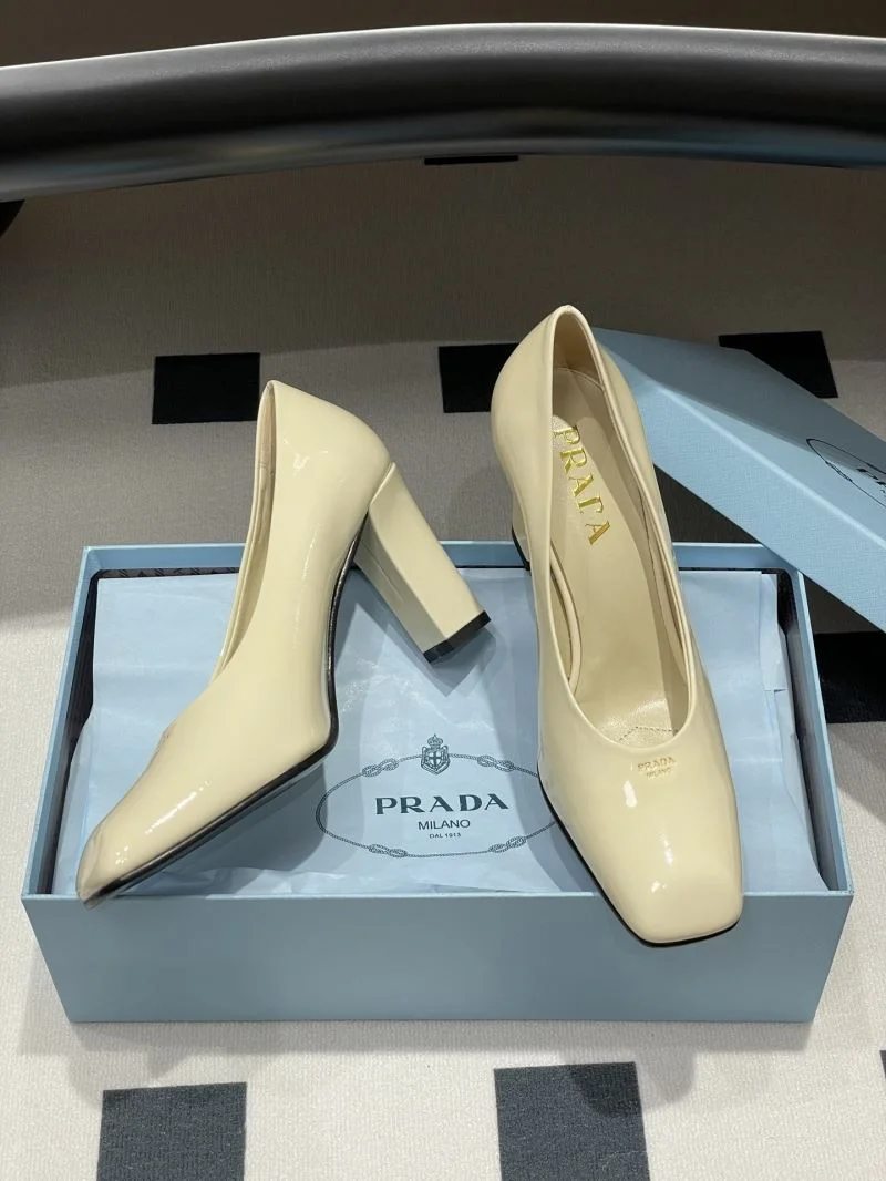 Prada Heeled Shoes Durable 34885