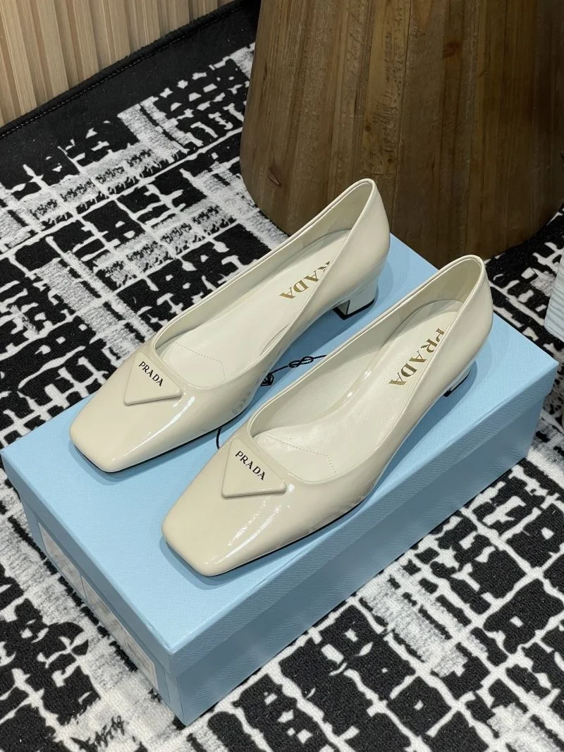 Timeless Prada Heeled Shoes 34859
