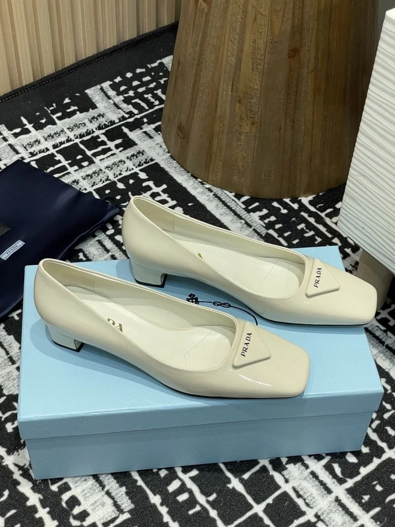 Timeless Prada Heeled Shoes 34859