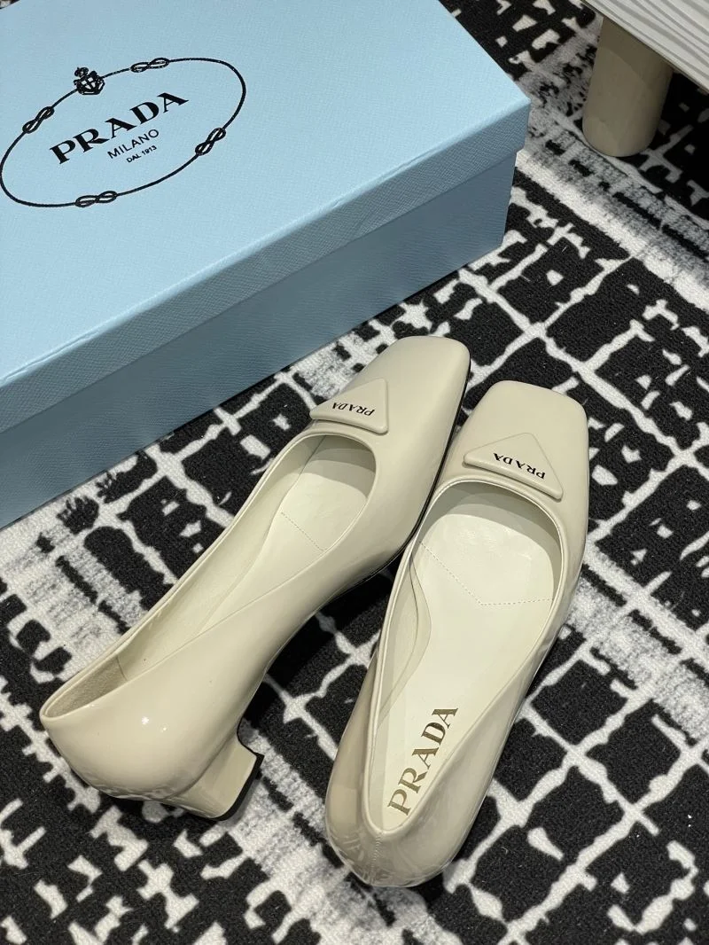 Timeless Prada Heeled Shoes 34859
