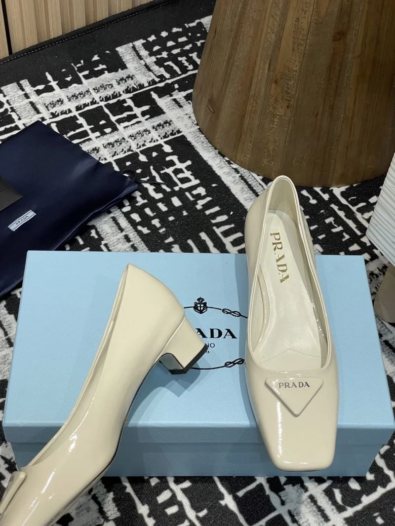 Timeless Prada Heeled Shoes 34859