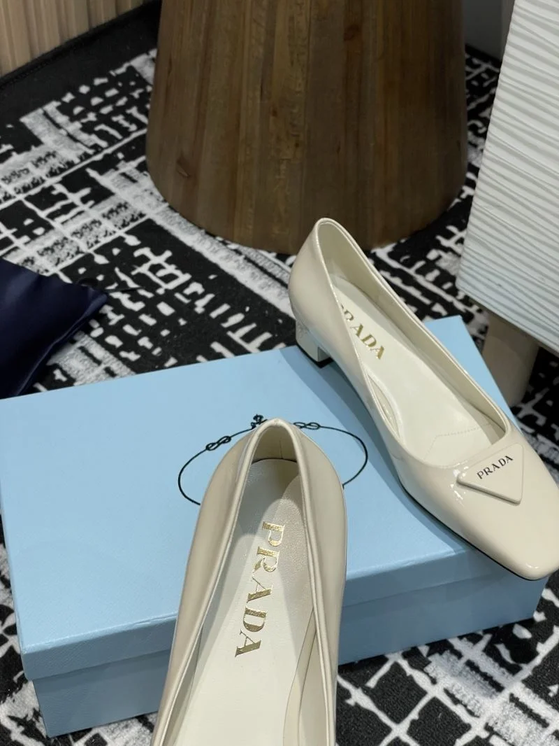Timeless Prada Heeled Shoes 34859