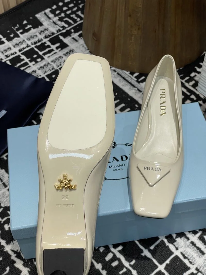 Timeless Prada Heeled Shoes 34859