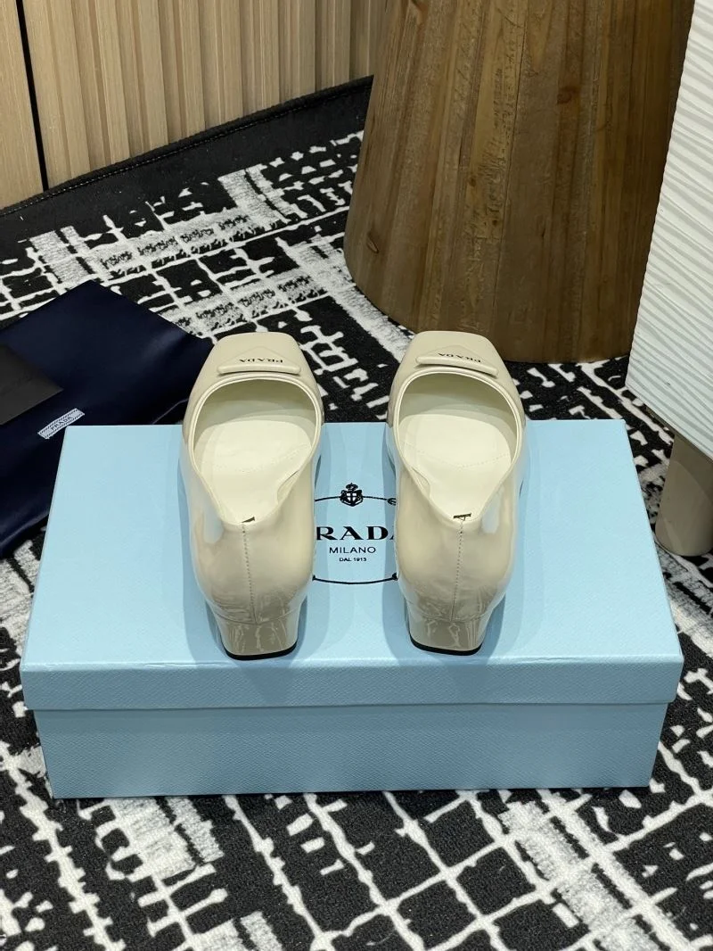 Timeless Prada Heeled Shoes 34859
