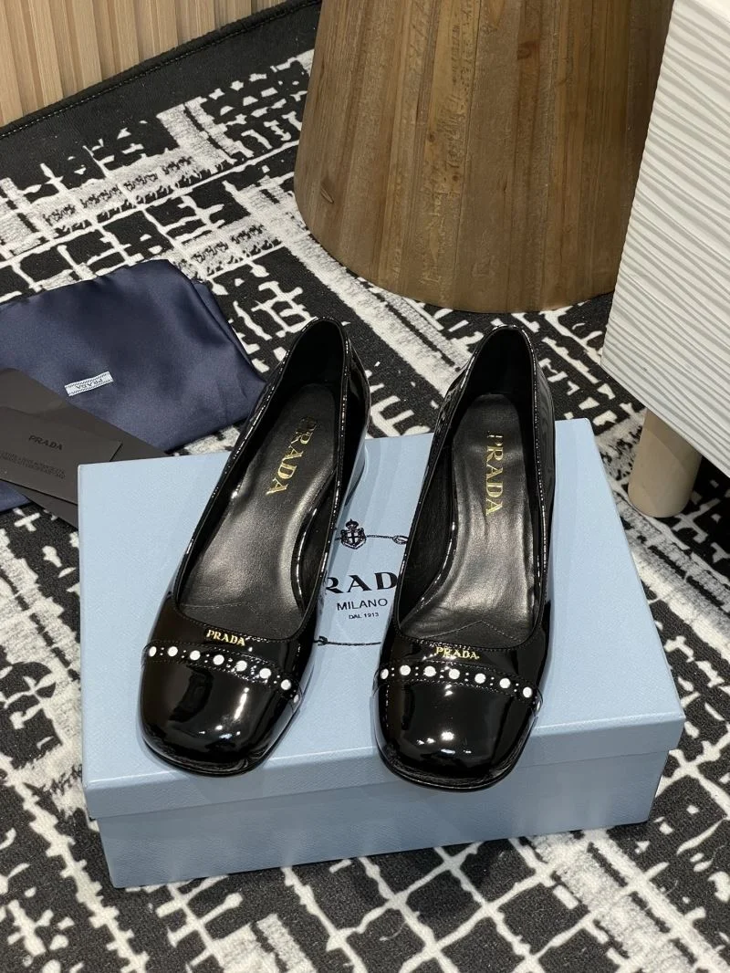 Prada Heeled Shoes Durable 34873